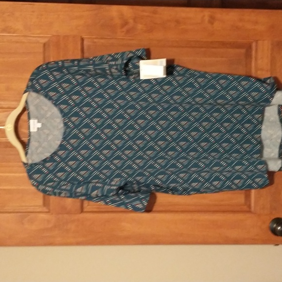 LuLaRoe woman's size M short sleeve tunic- Irma-NWT - Picture 1 of 10